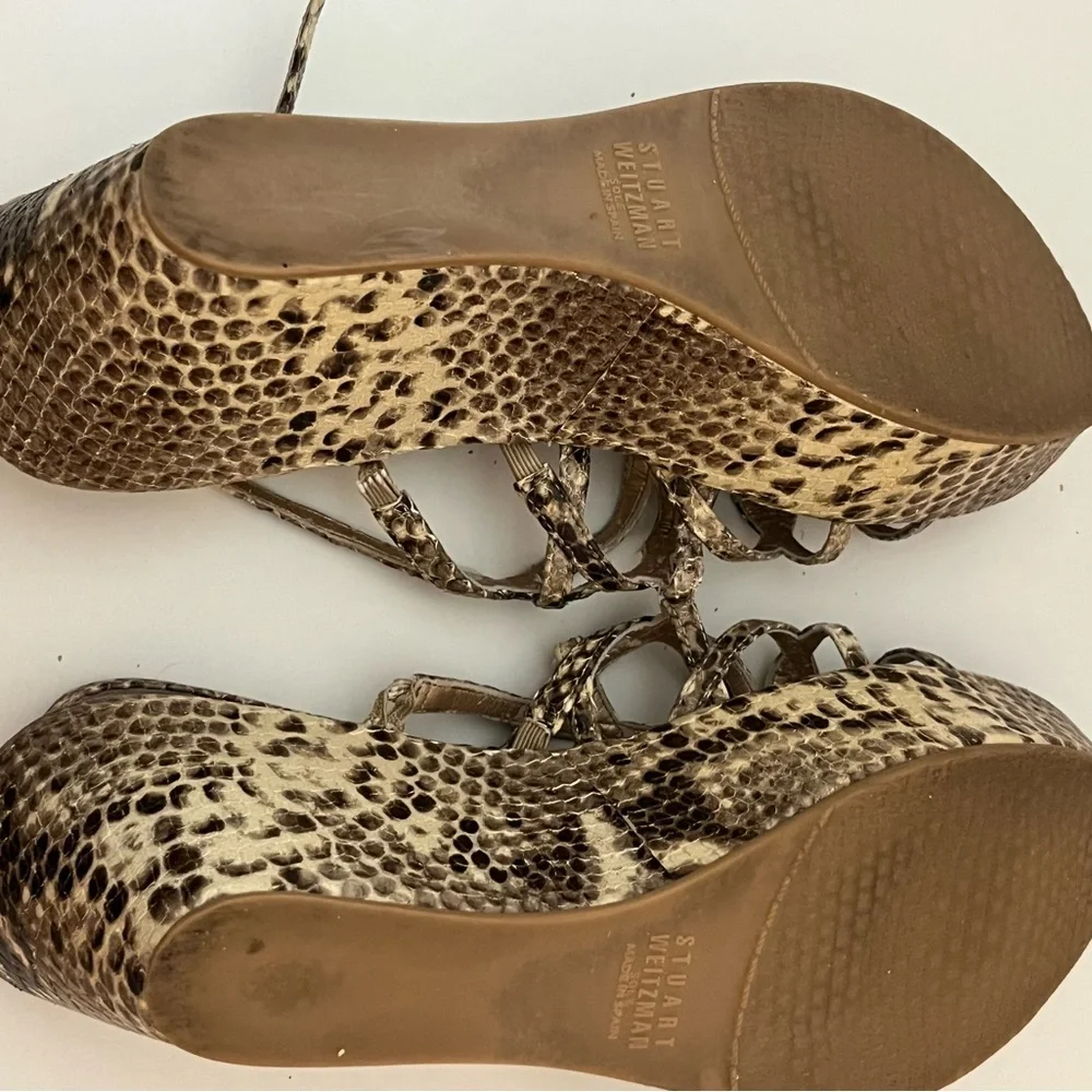 Stuart Weitzman Snake Print Leather Wedges Sz 8 Strappy Shoes - Picture 11 of 11